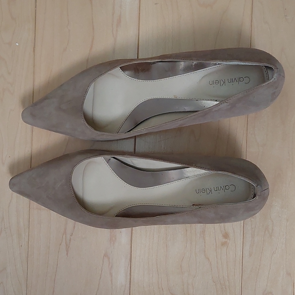 Calvin Klein suede pumps